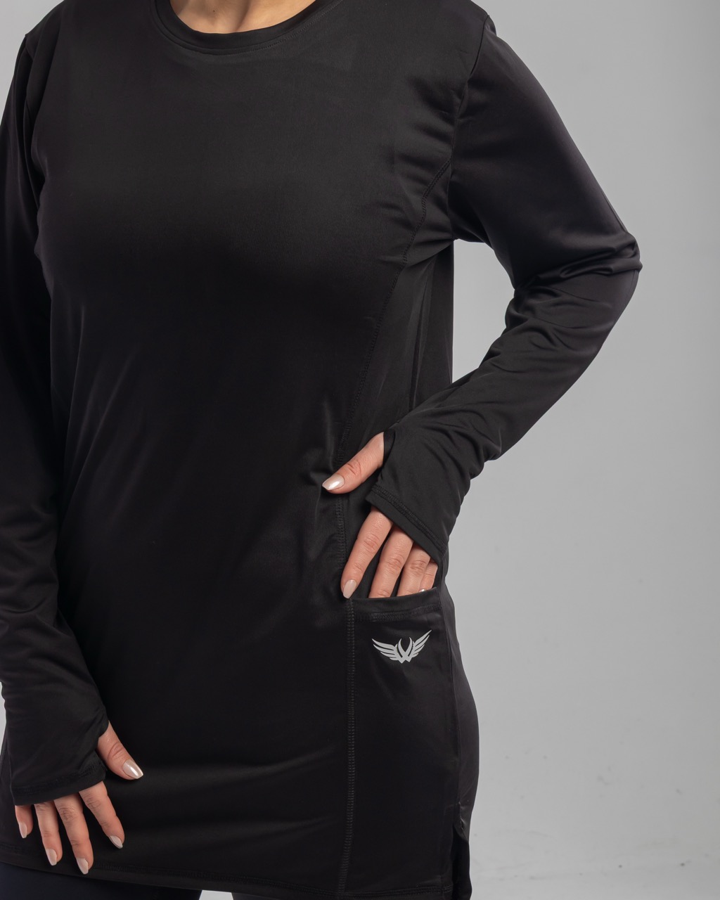 BLACK LONG SLEEVE T-SHIRT