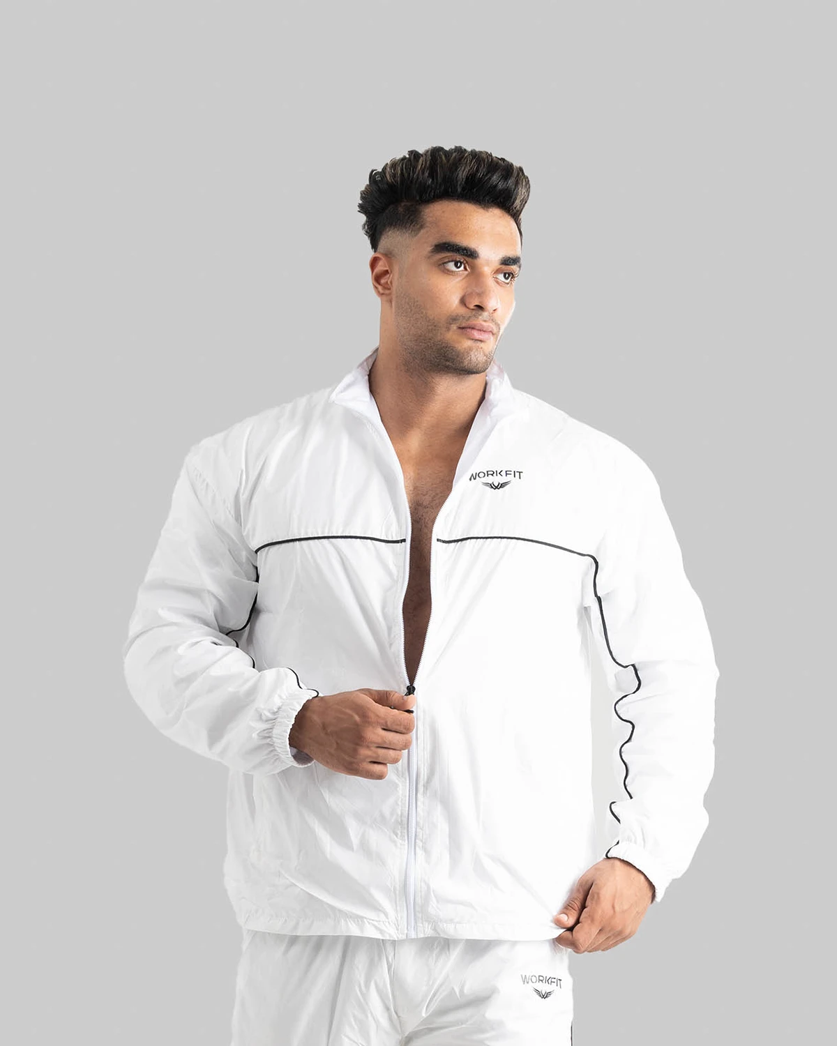 WHITE WINDPROOF JACKET