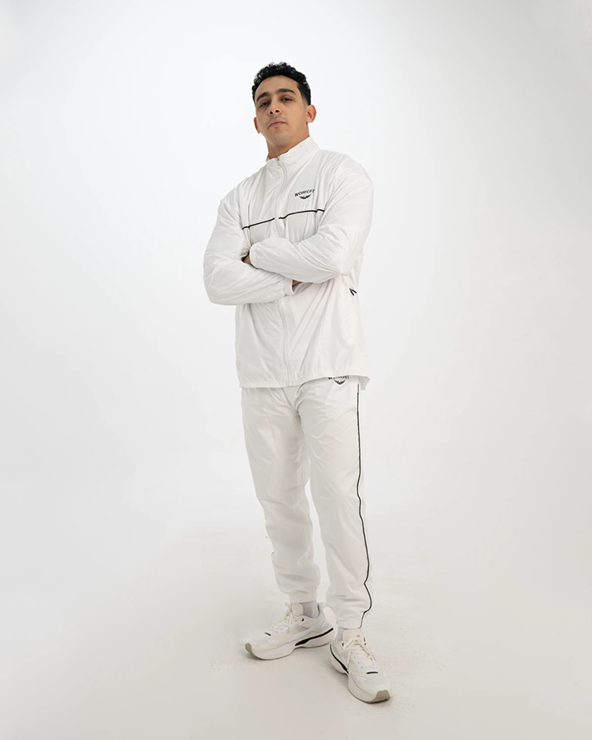 WHITE WINDPROOF JACKET