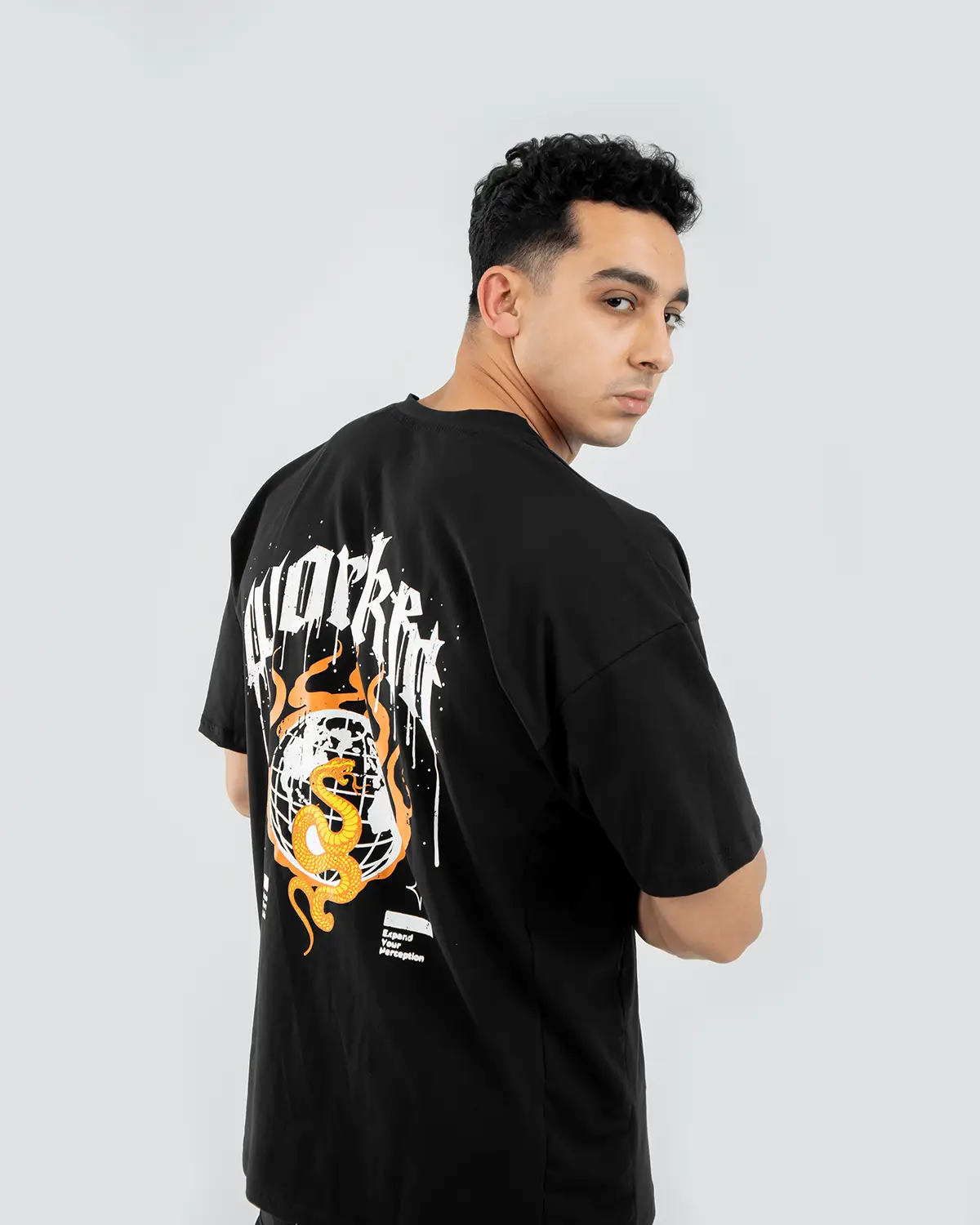 GOLDEN VIBER BLACK T-SHIRT