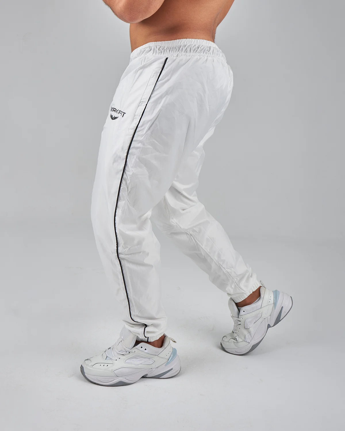 WHITE WINDPROOF PANT