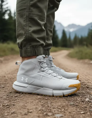 Under Armour CHARGED VALSETZ MID-grey