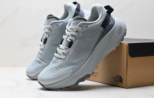 The North Face Altamesa 300-Gray