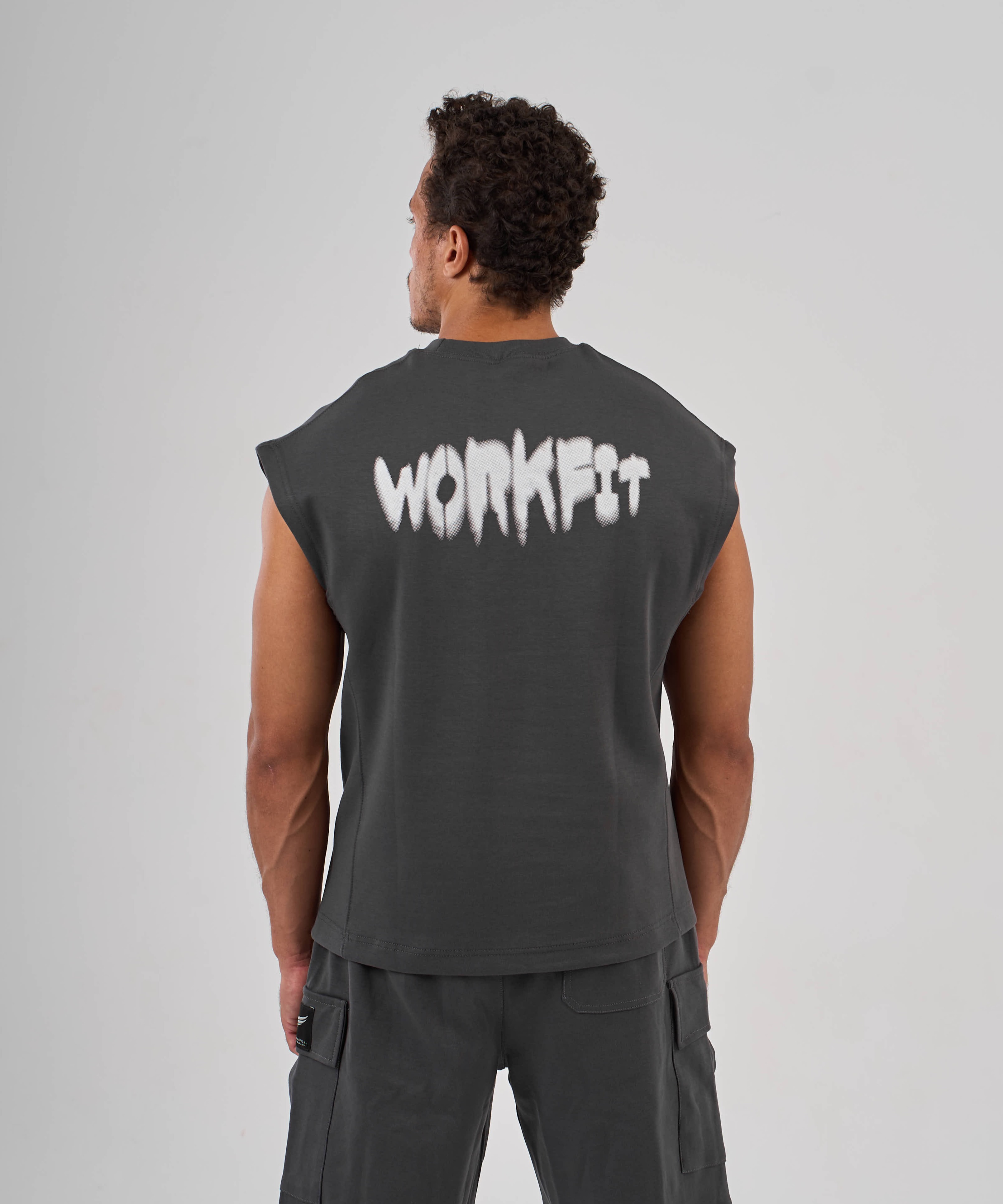Muscle Fit Sleeveless t- gray
